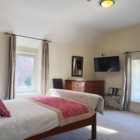 The Crown Hotel Corwen Buitenkant foto