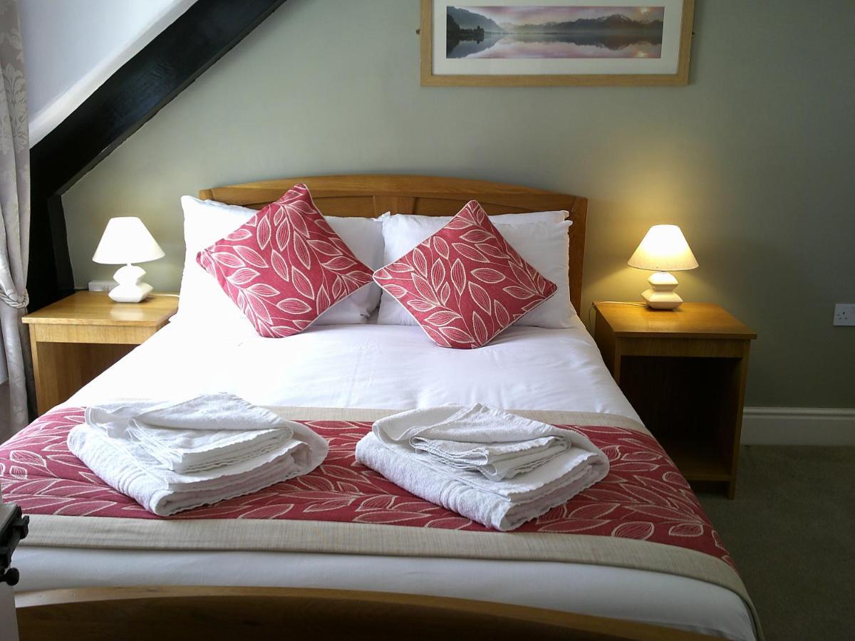 The Crown Hotel Corwen Buitenkant foto