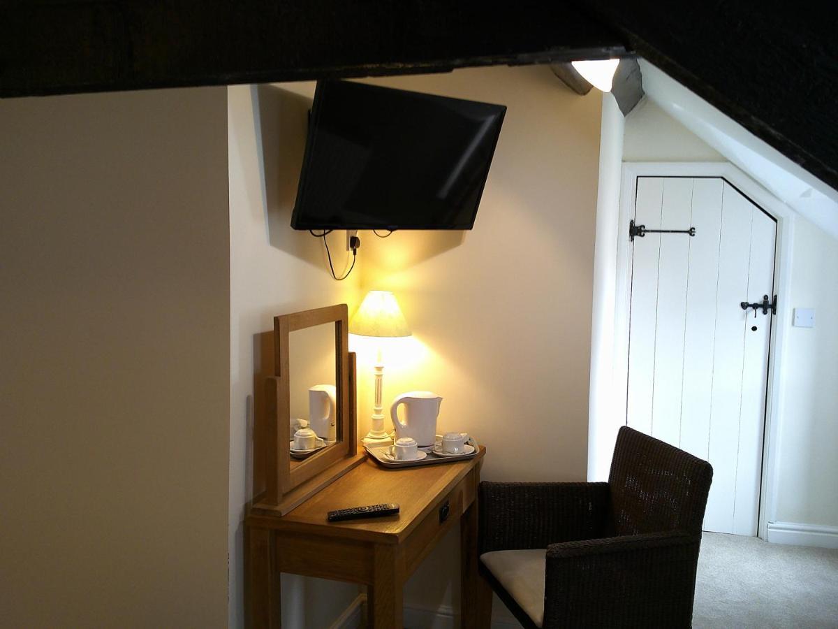 The Crown Hotel Corwen Buitenkant foto