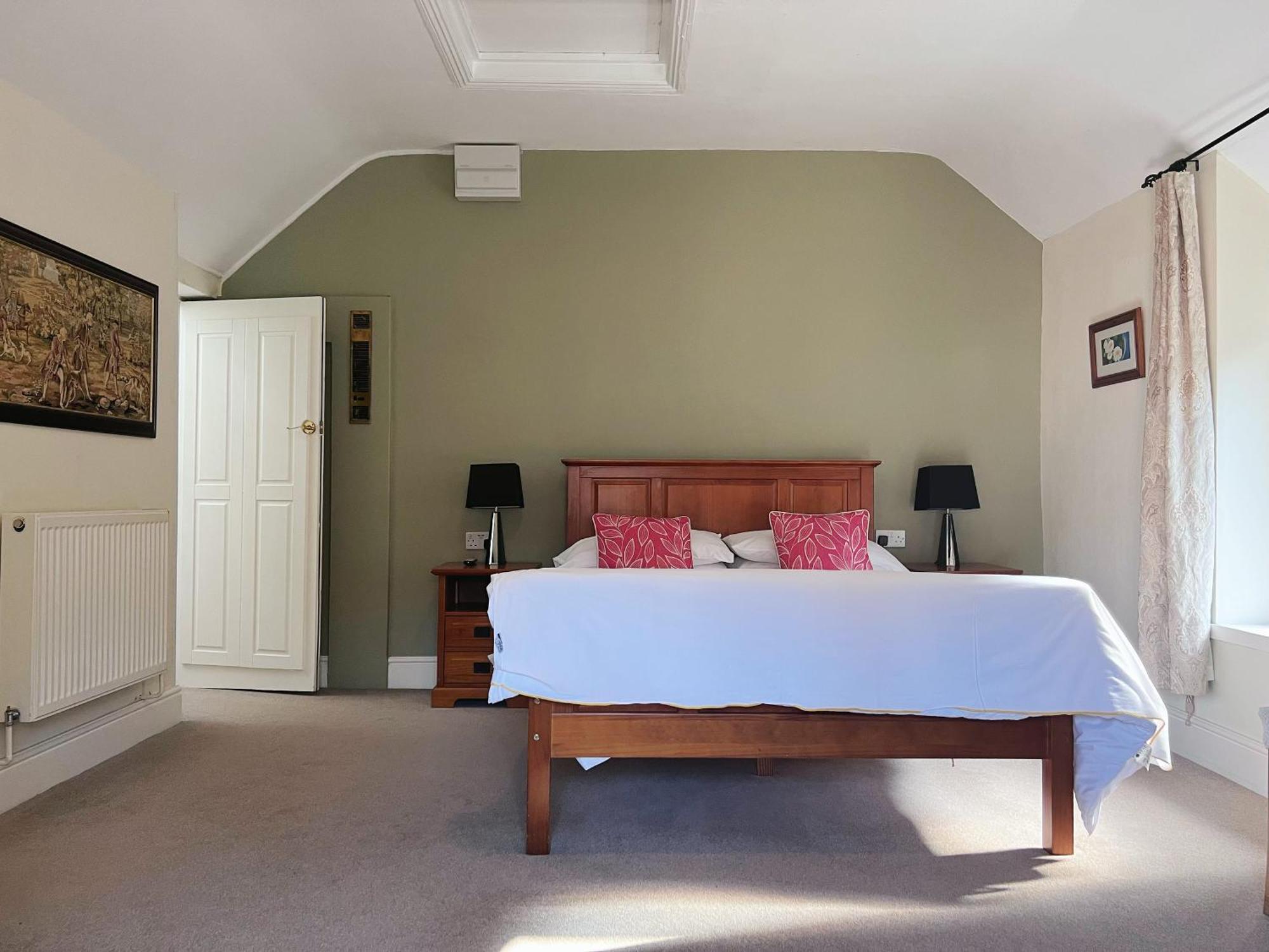 The Crown Hotel Corwen Buitenkant foto