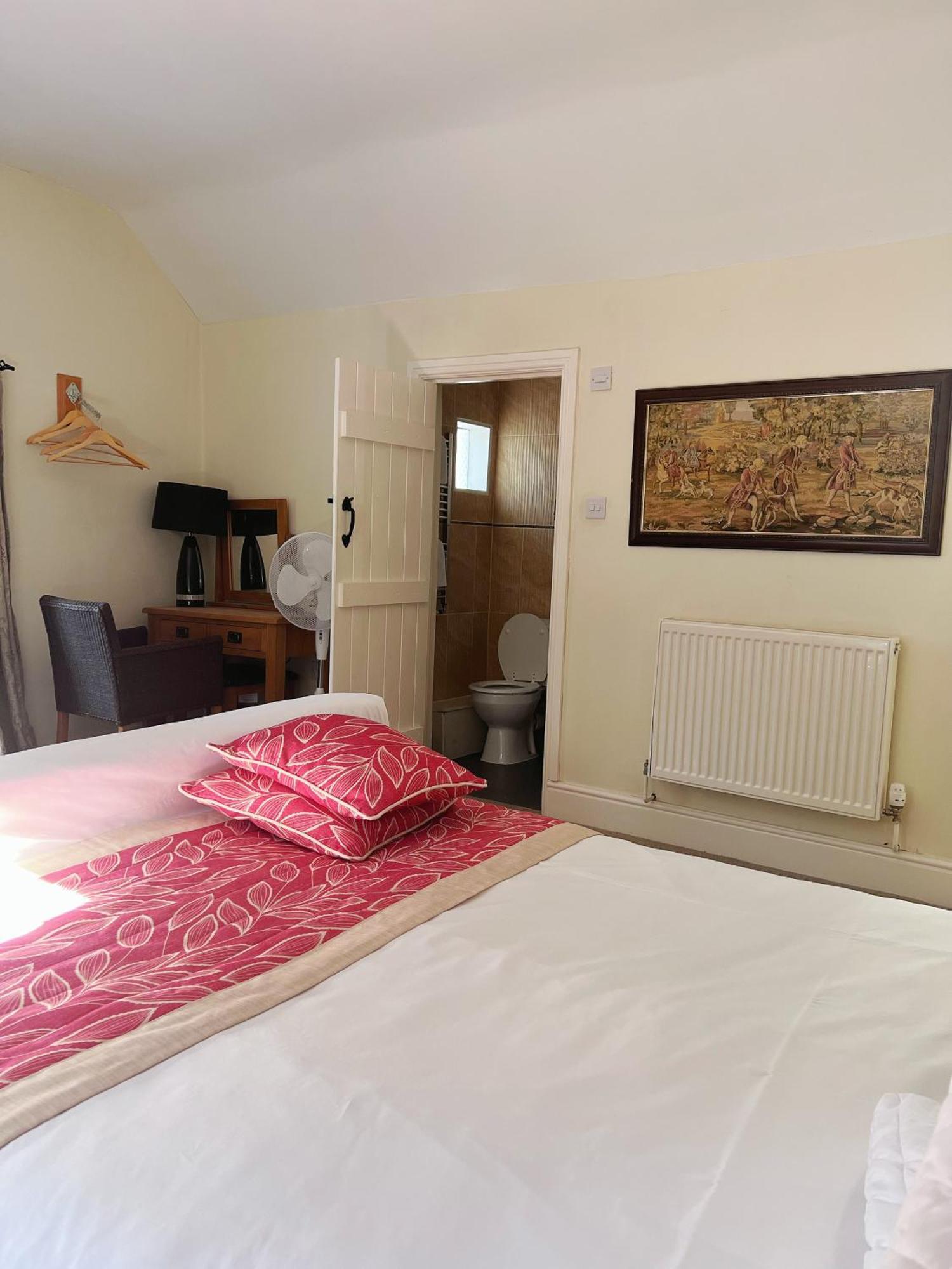 The Crown Hotel Corwen Buitenkant foto
