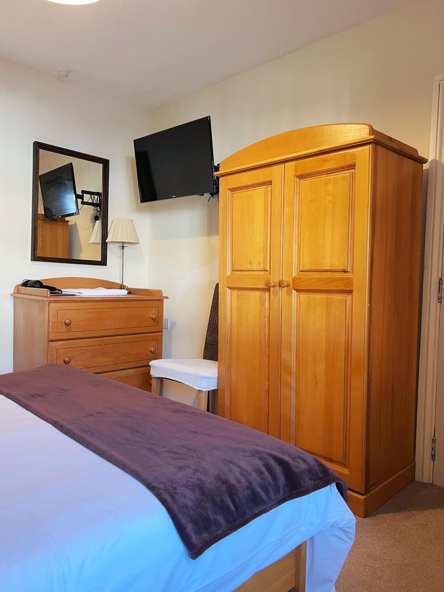 The Crown Hotel Corwen Buitenkant foto