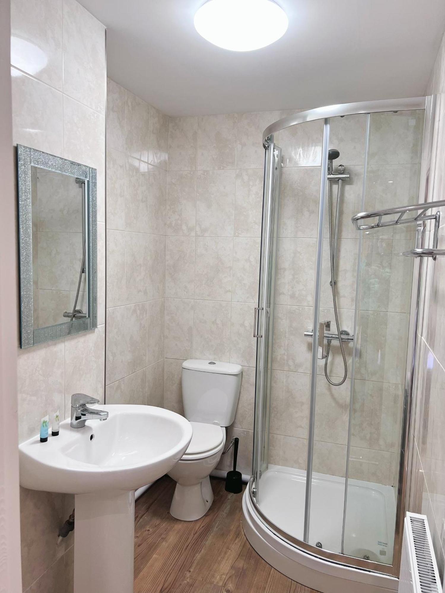 The Crown Hotel Corwen Buitenkant foto
